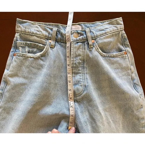 Betro Simone Anthro Light Wash High Waisted Distressed Mom Jeans Size 26 - Picture 9 of 10